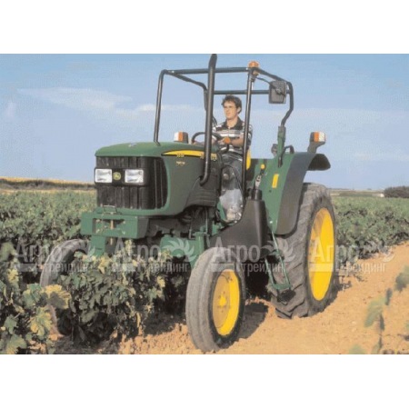 Многофункциональный минитрактор John Deere 5515 в Саранске